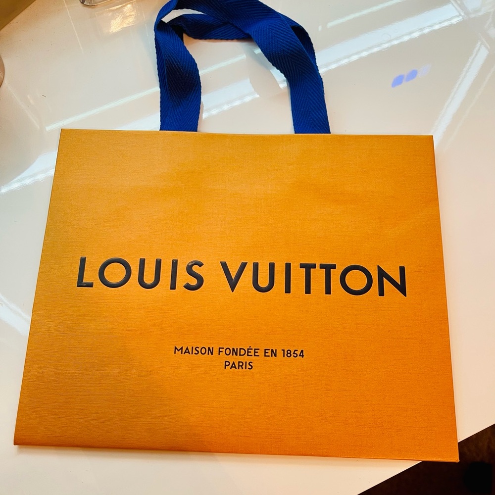 ✨ Authentic Louis Vuitton Shopping Bag ✨